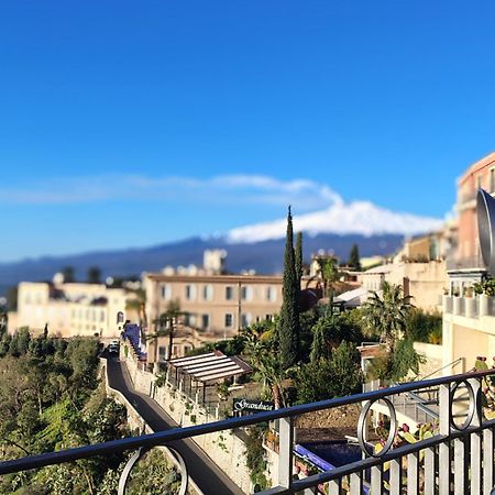 Lyssa Holiday Apartments Taormina Eksteriør billede